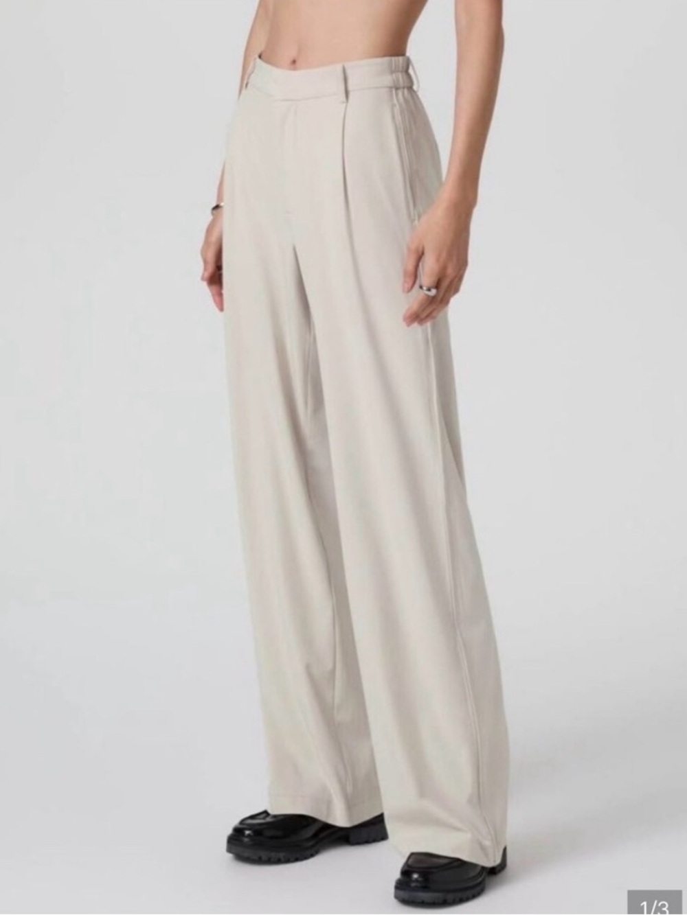 NWT Vuori Villa Trouser in Mushroom; Size XS